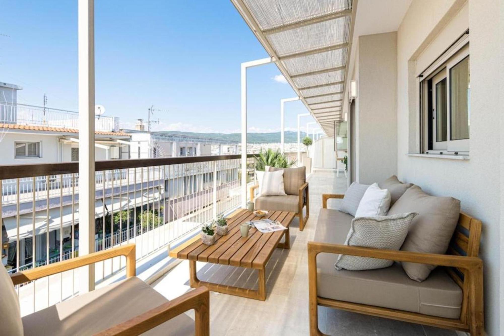Gorgeous Exclusive Penthouse Next To The Seafront *